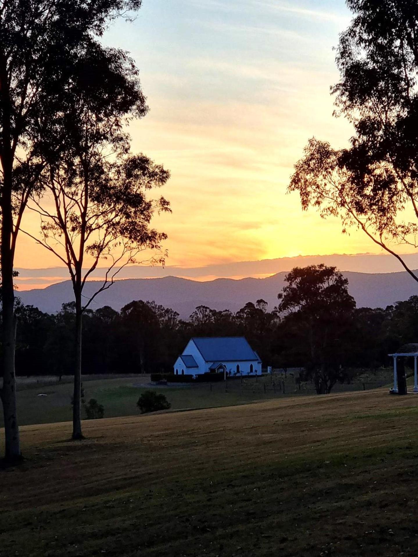 Cabins At Lovedale Wedding Chapel Buitenkant foto