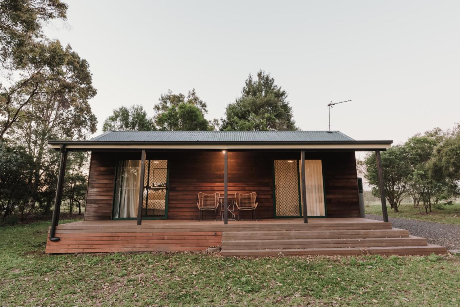 Cabins At Lovedale Wedding Chapel Buitenkant foto